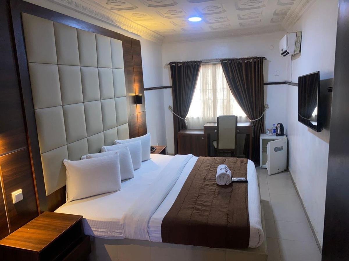 Presken Hotel @Villa Икея Экстерьер фото